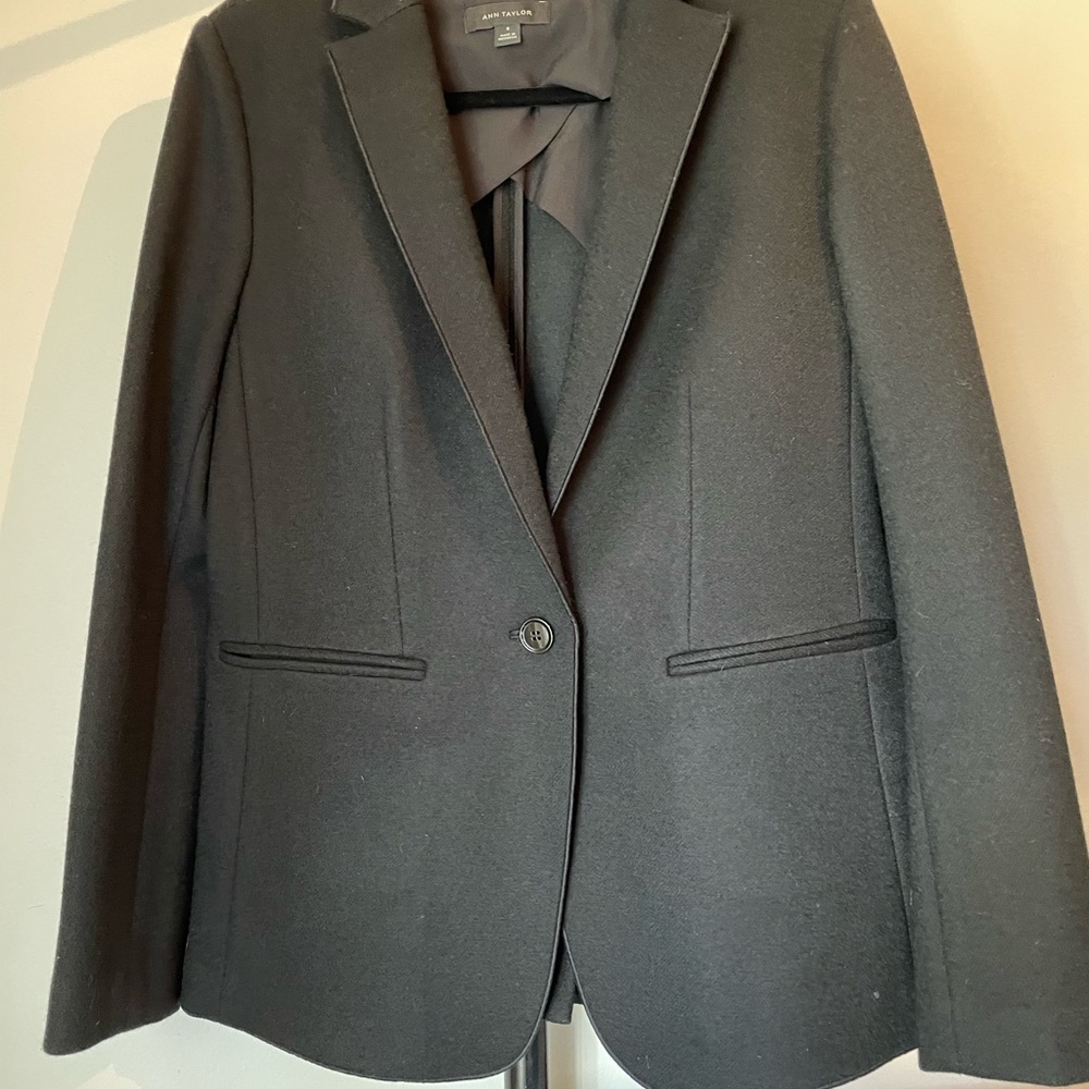 Ann Taylor Wool blend blazer